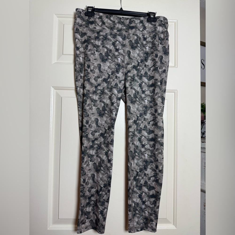 Mono B Women’s Athletic Boutique Leggings